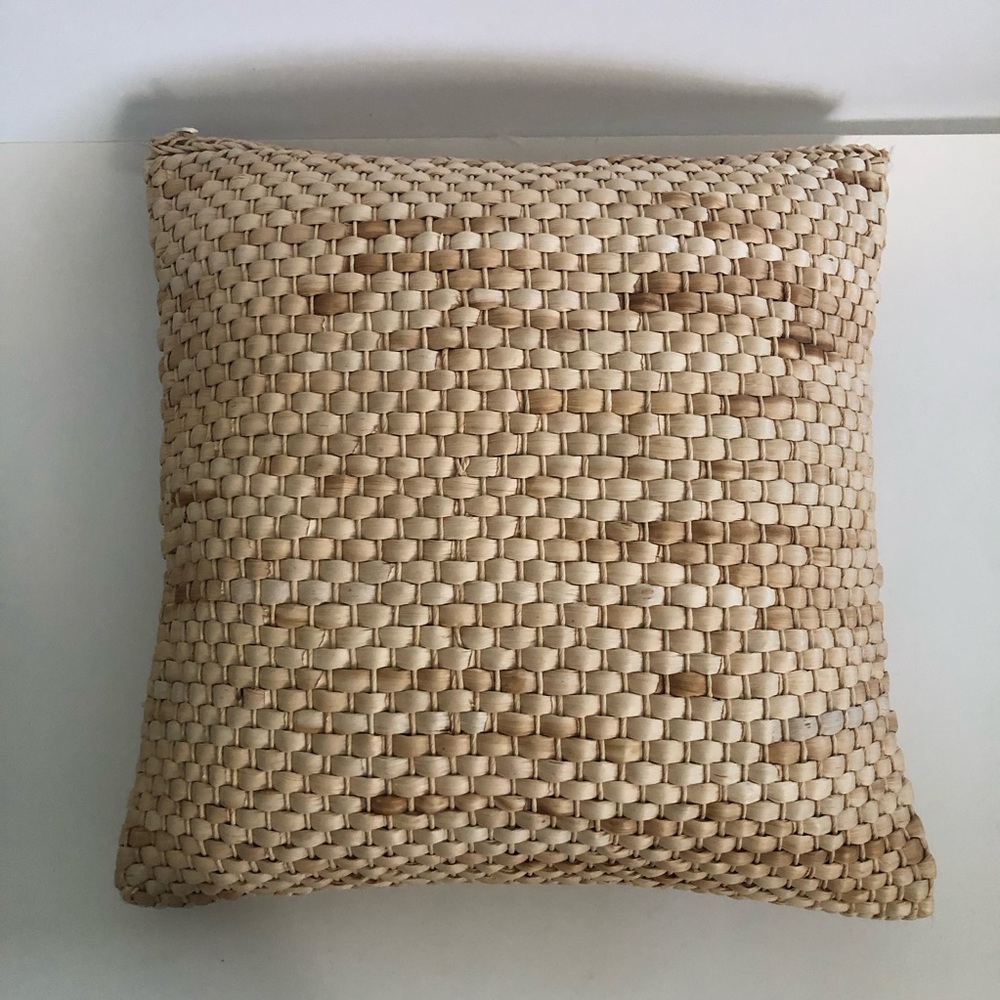 Arlee Natural Grass Woven Decor Pillows